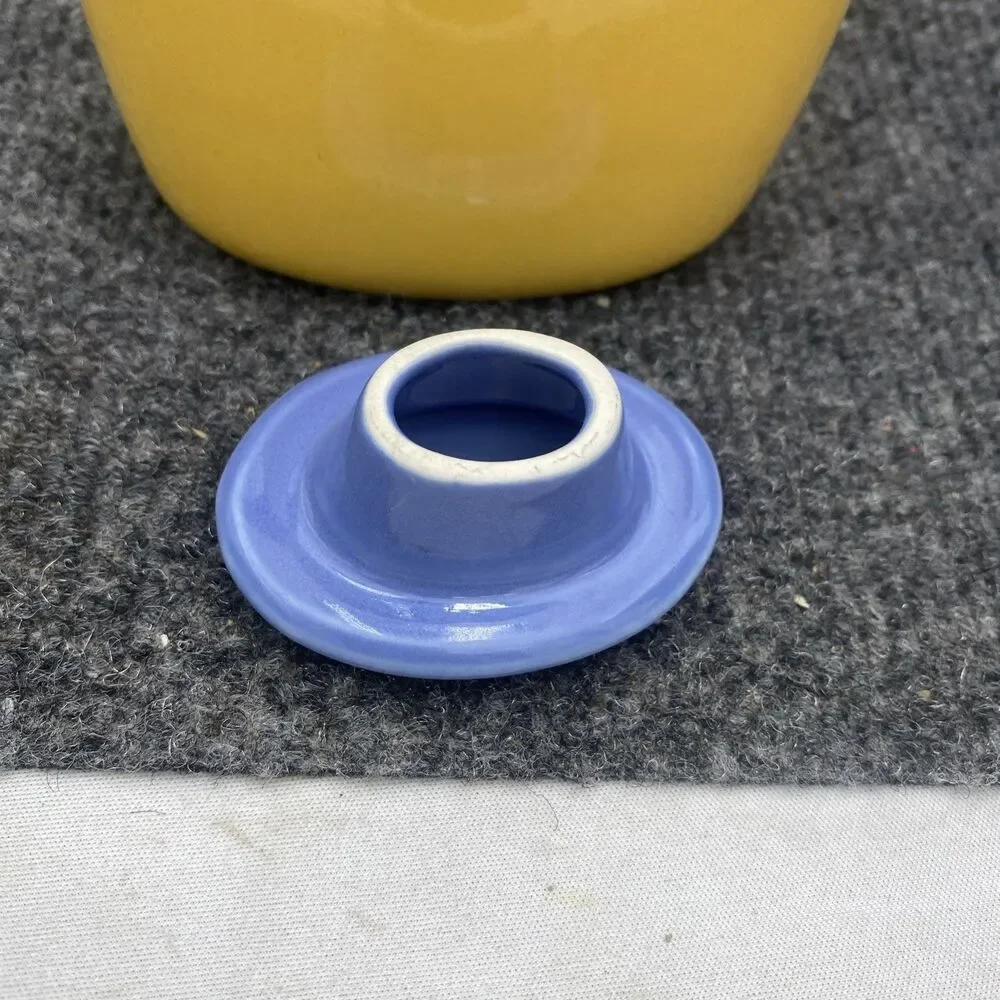 Lindt-Stymeist Colorways Yellow Cruet Oil Vinegar Pitcher Blue Lid MCM Japan
